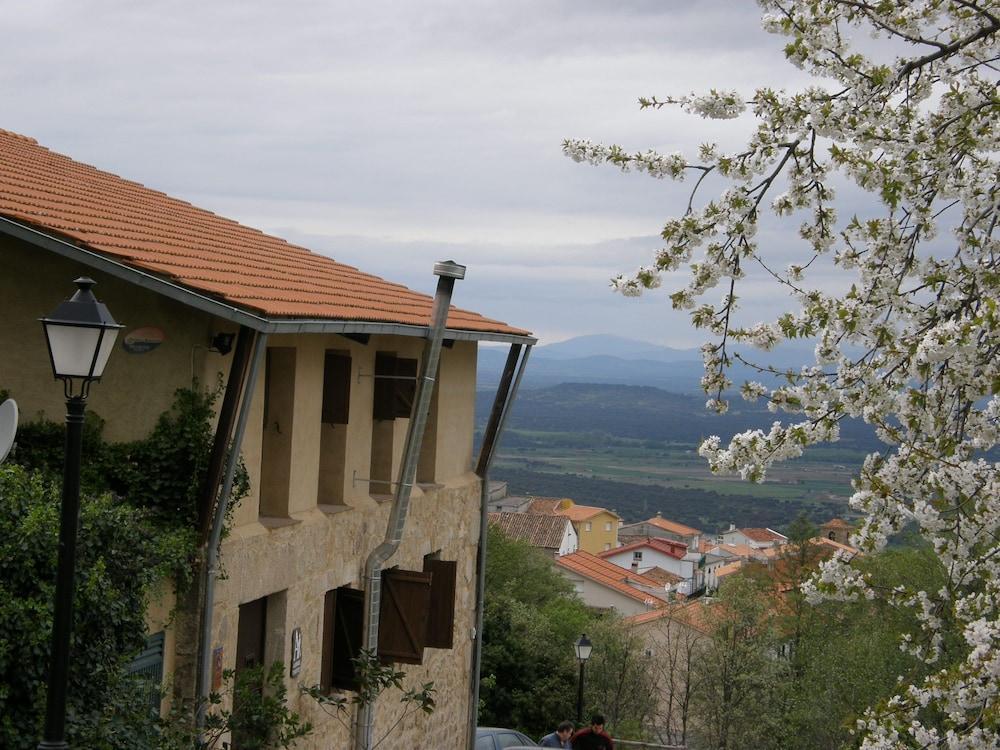 Albergue Aurora Boreal Casas del Monte Екстериор снимка