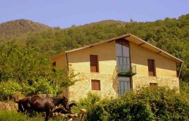 Albergue Aurora Boreal Casas del Monte Екстериор снимка